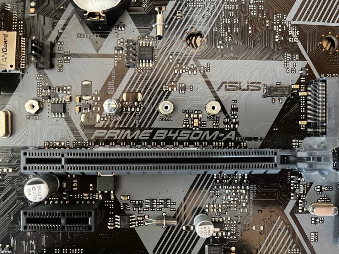 パ*ダ様 ryzen 7 3700x b450M-A DDR4 16GB クーラ