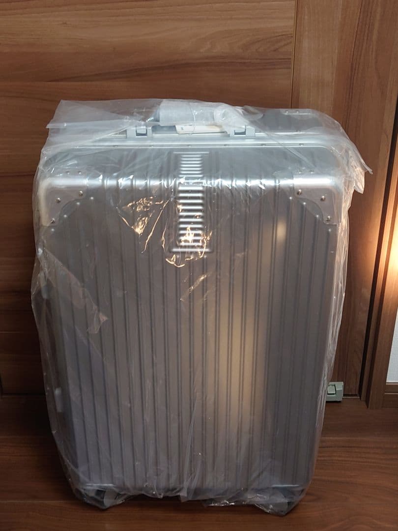スーツケース キャリーケース 60L　シルバー Mサイズ