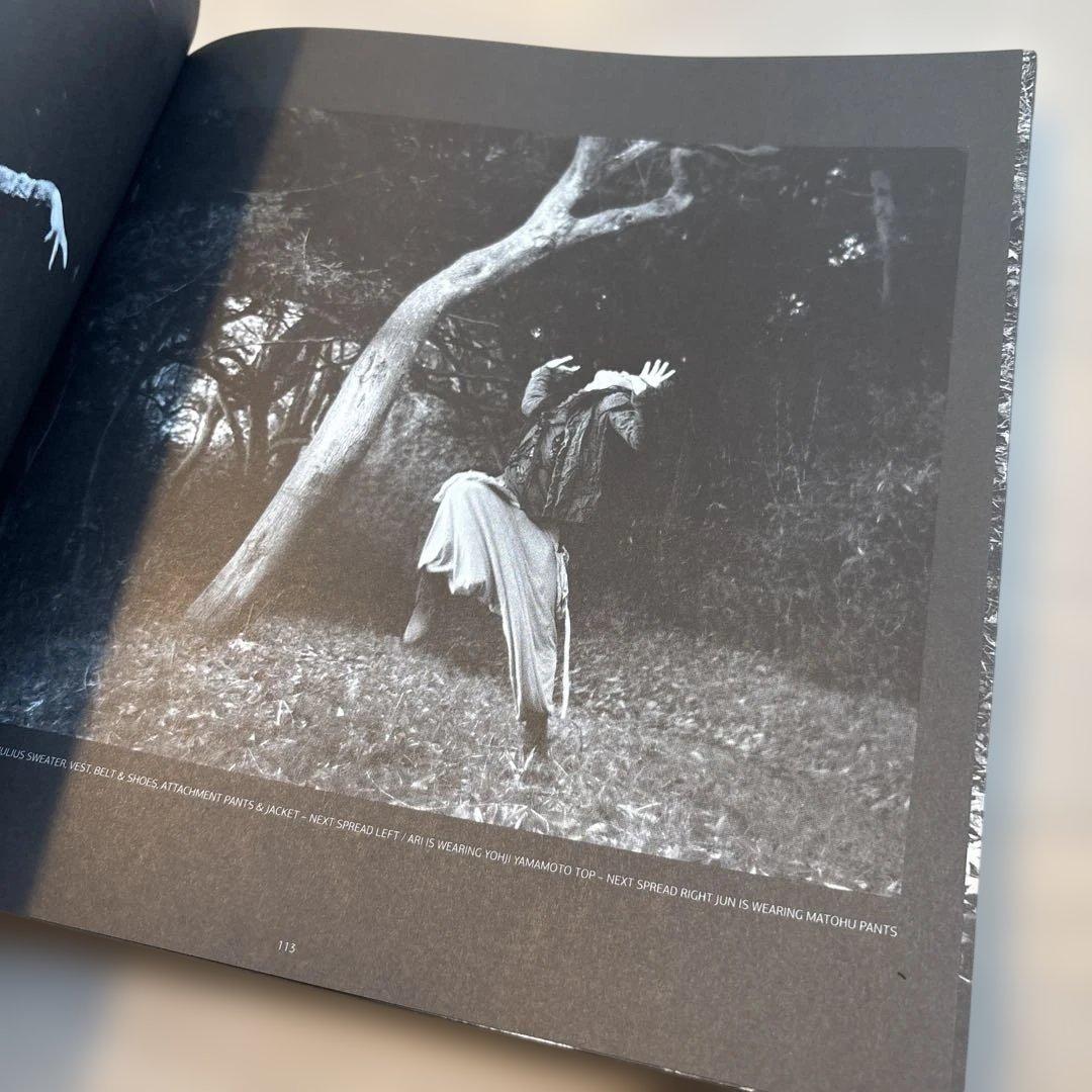 アート・デザイン・音楽 SOME/THINGS MAGAZINE ISSUE 002