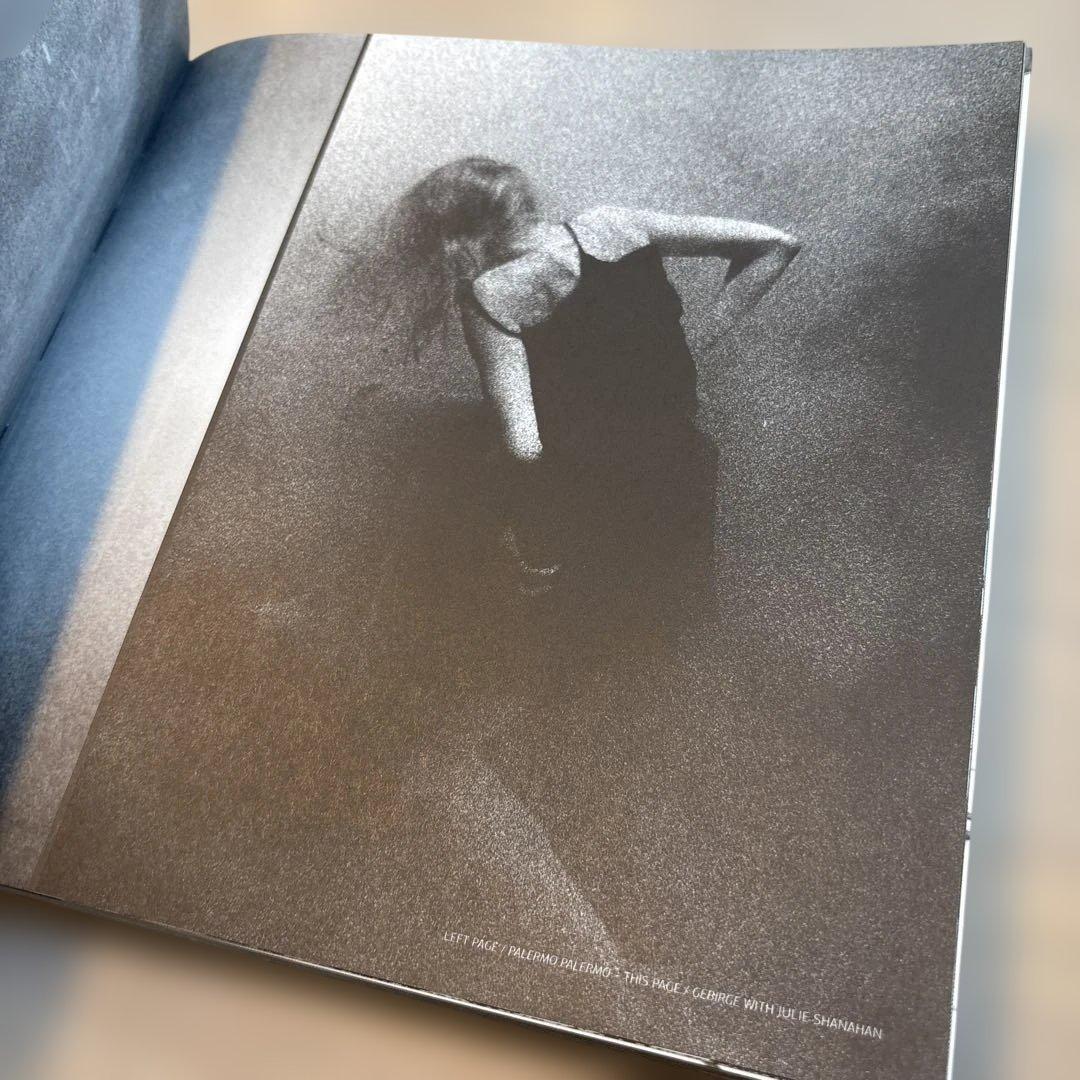 アート・デザイン・音楽 SOME/THINGS MAGAZINE ISSUE 002