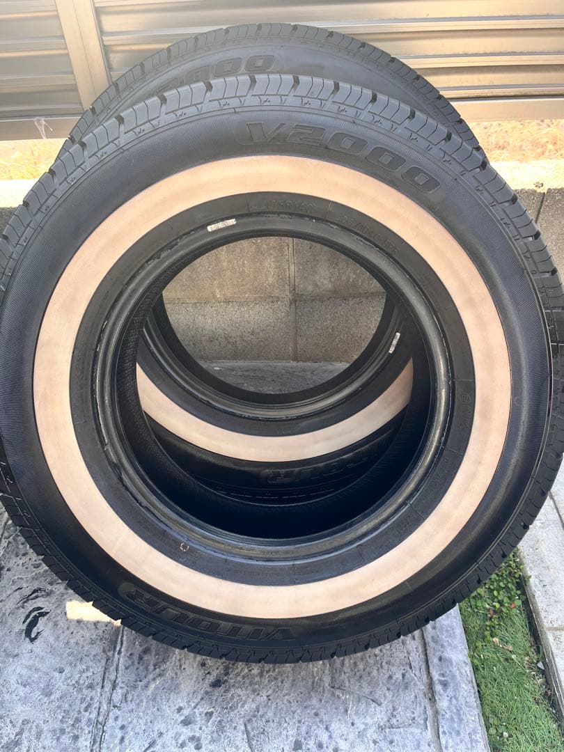 Vitour V2000 195/14C タイヤ