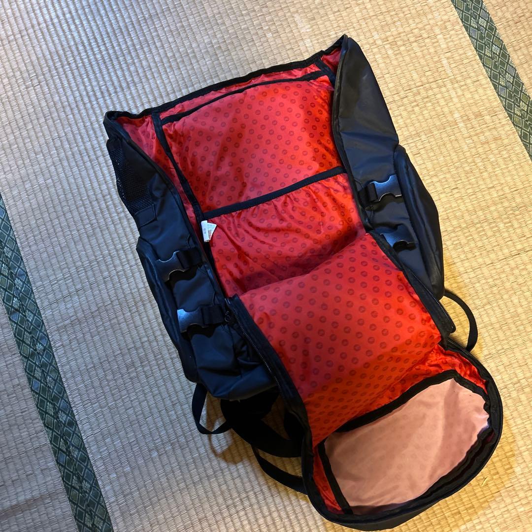 最終値下げ　rossignolバックパック 黒 赤