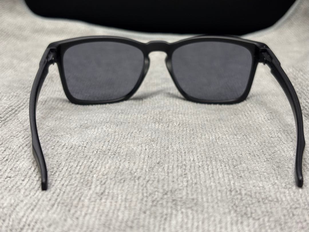 Oakley Latch™ Square (Low Bridge Fit)