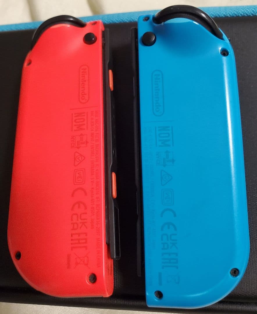Nintendo Switch+充電器(+ポーチ)