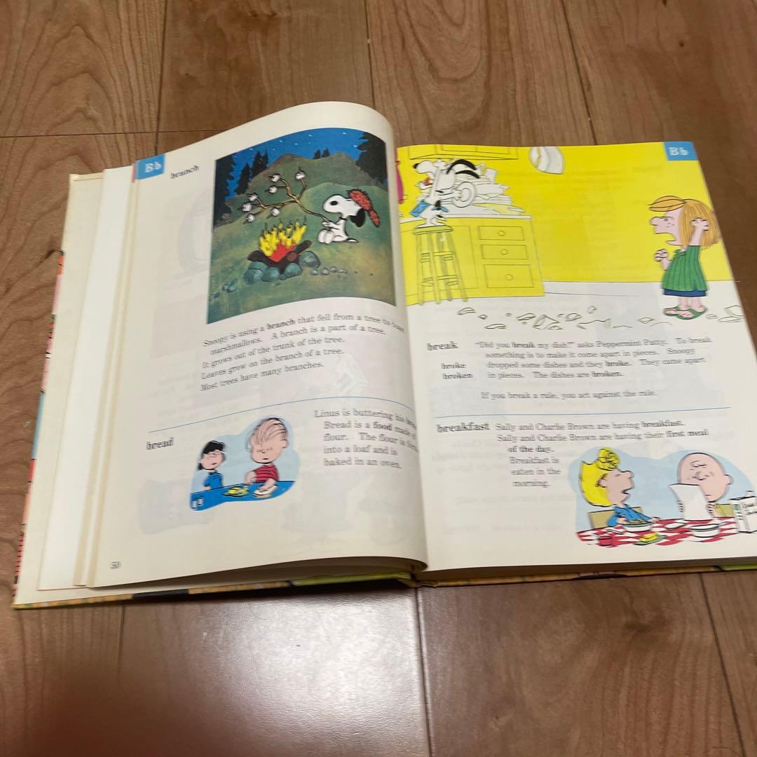 スヌーピー　本　チャーリーブラウン辞書 チャールズ・M・シュルツ 輸入 洋書レア