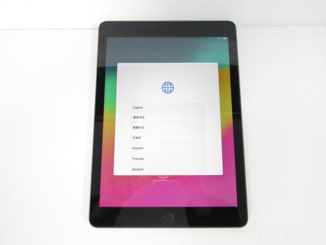 て*お様 Apple iPad A1893 第6世代 128GB シルバー 中古