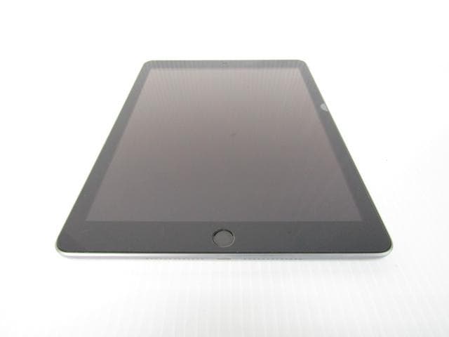 て*お様 Apple iPad A1893 第6世代 128GB シルバー 中古