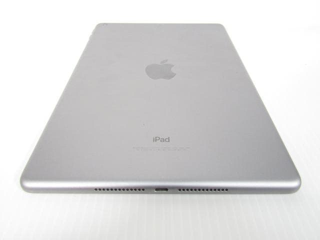 て*お様 Apple iPad A1893 第6世代 128GB シルバー 中古