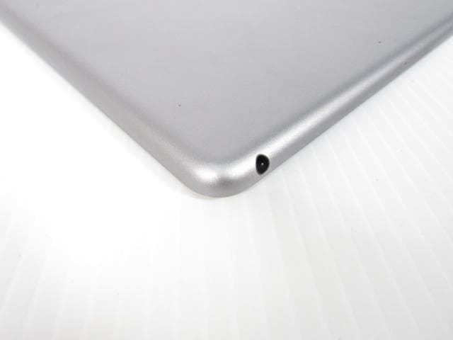 て*お様 Apple iPad A1893 第6世代 128GB シルバー 中古