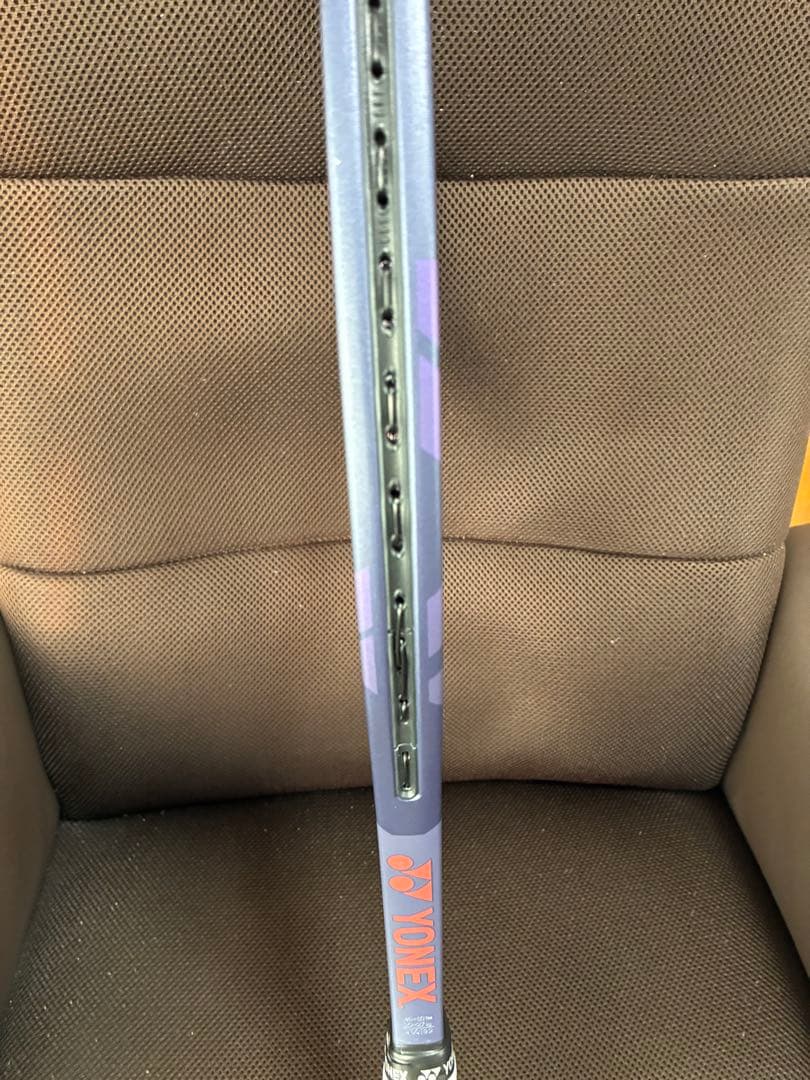 ヨネックスパーセプト100 G2 ミッドナイトブルー現行品