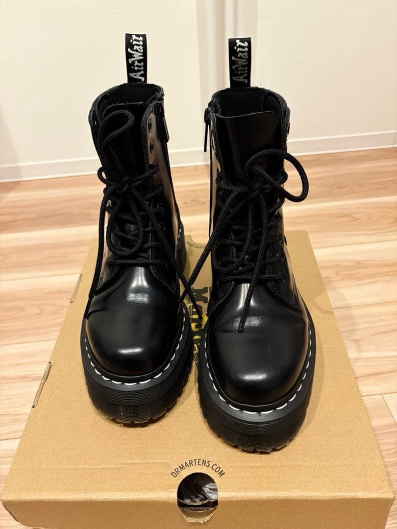 【超美品】Dr.Martens JADON ホワイトステッチ 8ホール UK4
