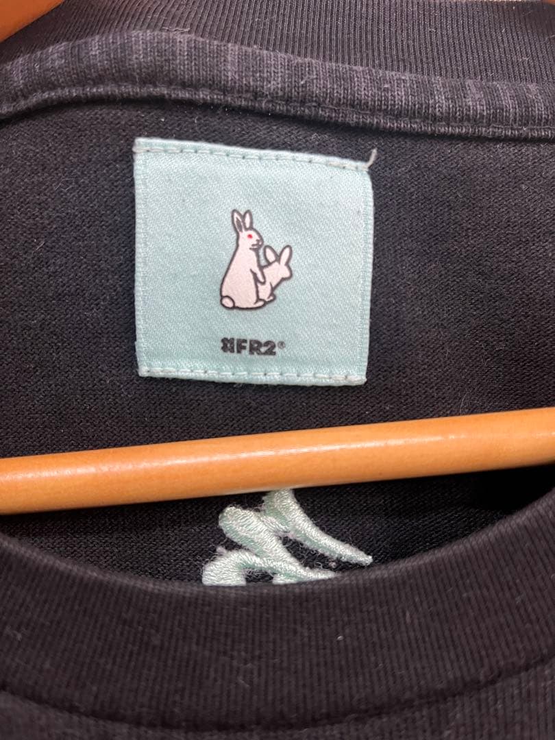 FR2 梅 刺繍 半袖Tシャツ　頭狂色情兎