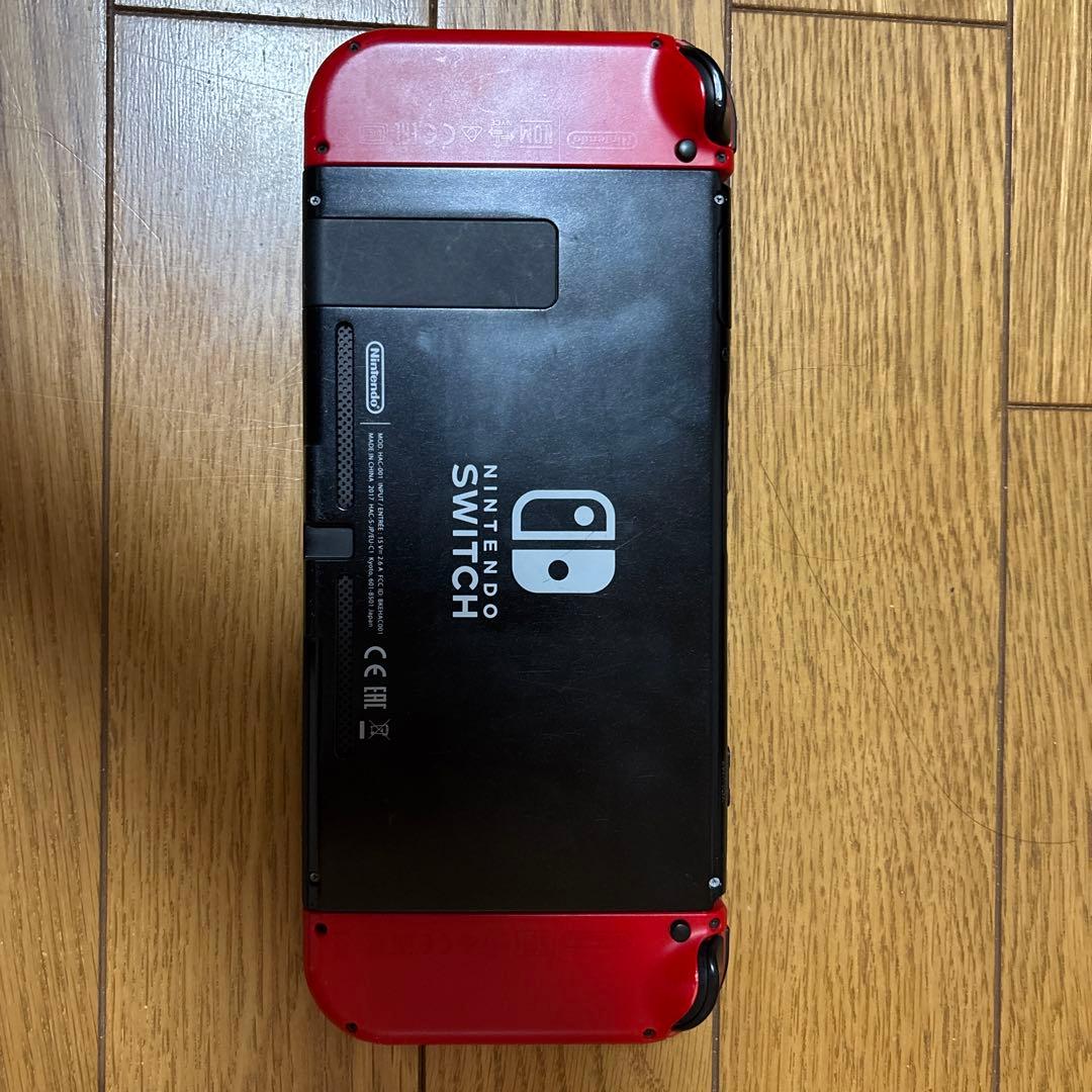 スーパーマリオオデッセイセットのSwitch本体 又付属品が3点