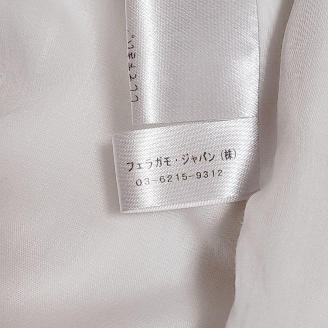 【大きいサイズ】Ferragamo テーラードジャケット 白 48 銀プレート