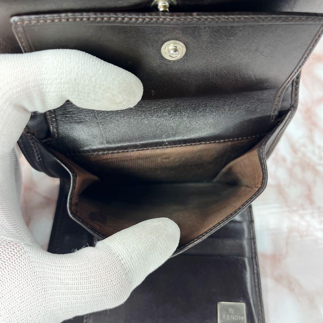 【極美品】FENDI FFロゴ 二つ折り財布 折り財布60