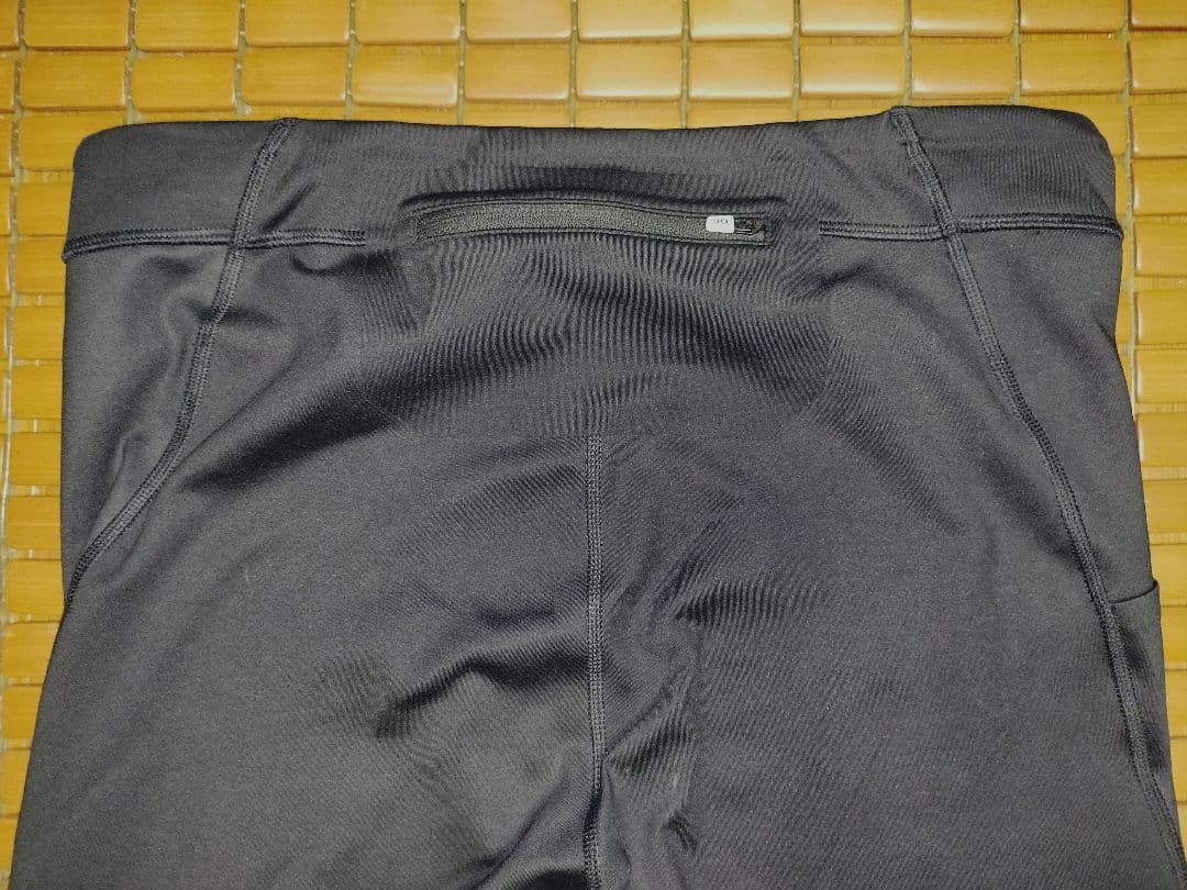 本日限定価格On Performance Winter Tights Lumos