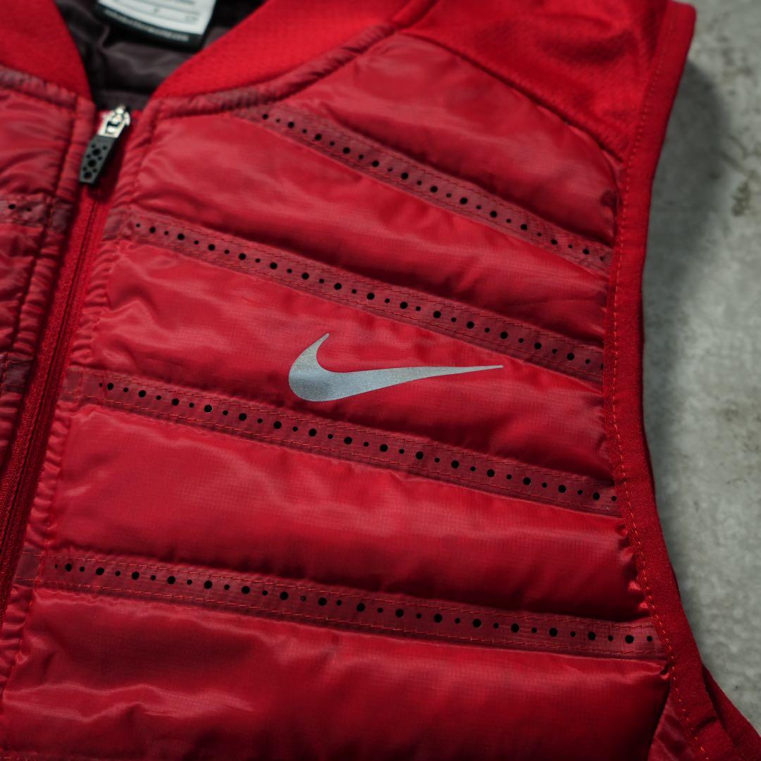 NIKE エアロロフトベスト ダウンベスト レッド 視認性◎ ランニング メンズ