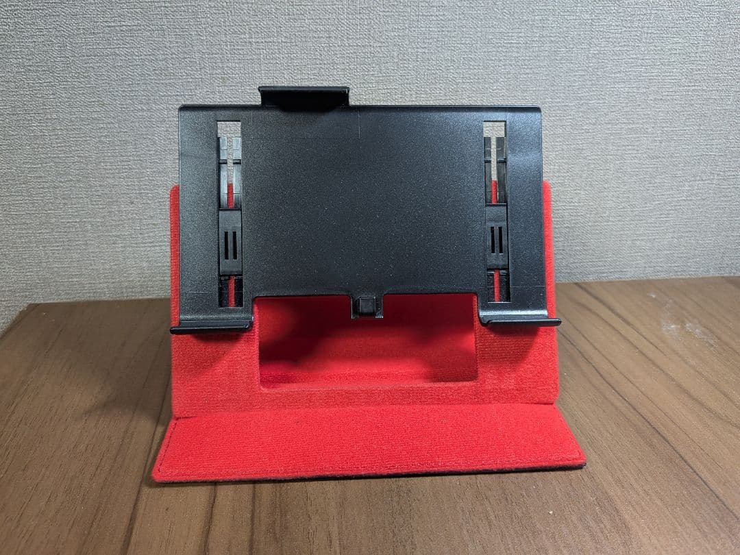 Nintendo Switch（2018モデル☻）ケース、アクセサリー色々付き