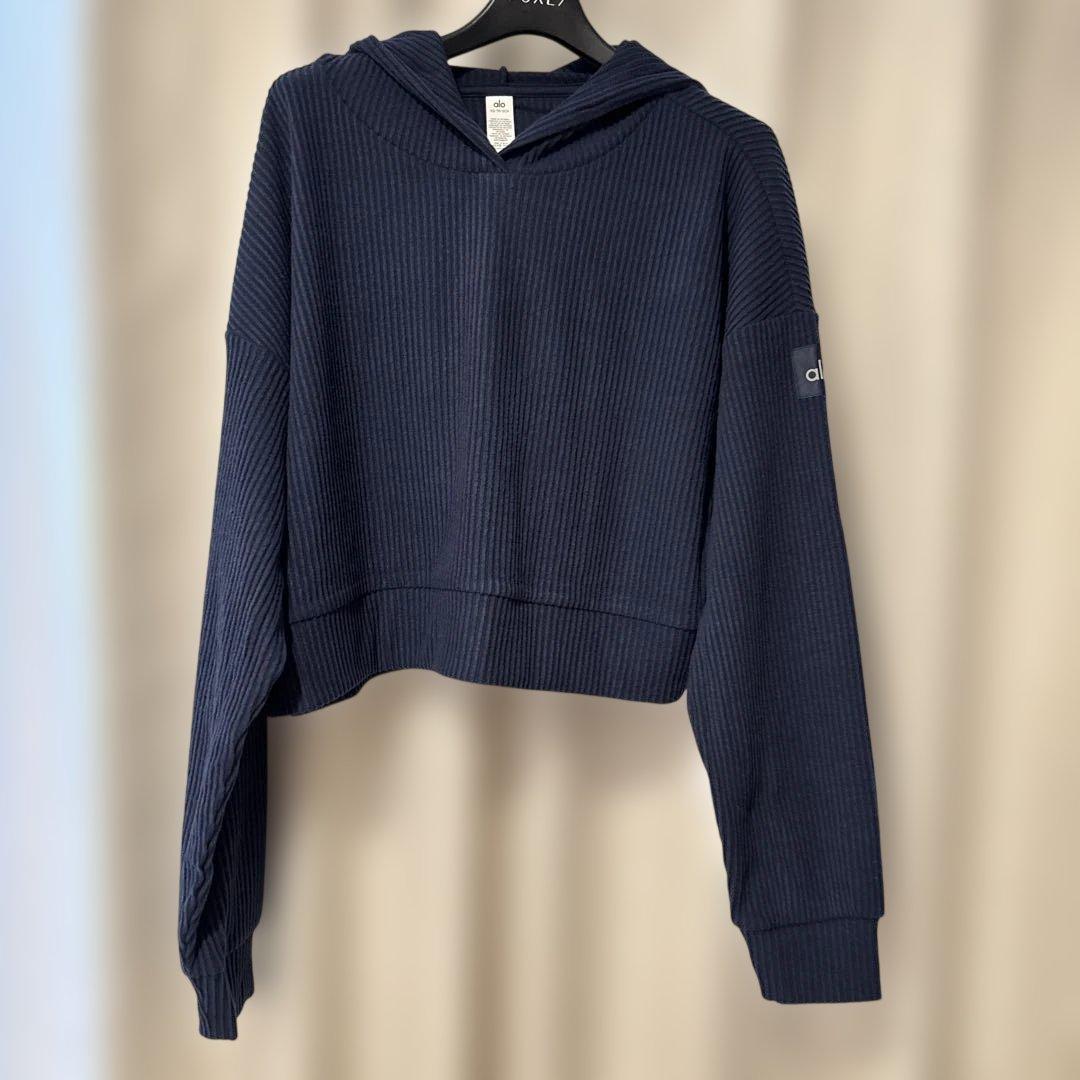 reika⭐︎　新品　alo yoga muse hoodie ネイビー