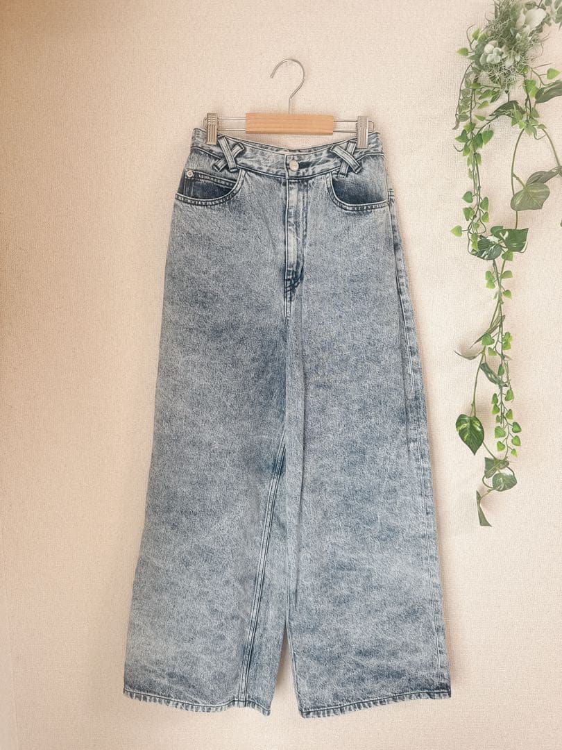 【極美品】 AMERI WIDE CHEMICAL DENIM PANTS