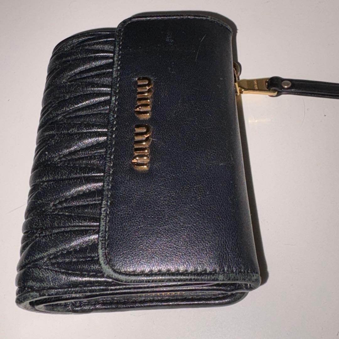 MIU MIU 折り財布 ブラック マテラッセ レザー