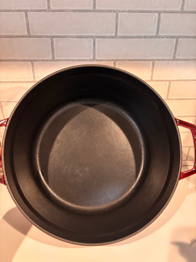 STAUB 26cm赤　18cm黒