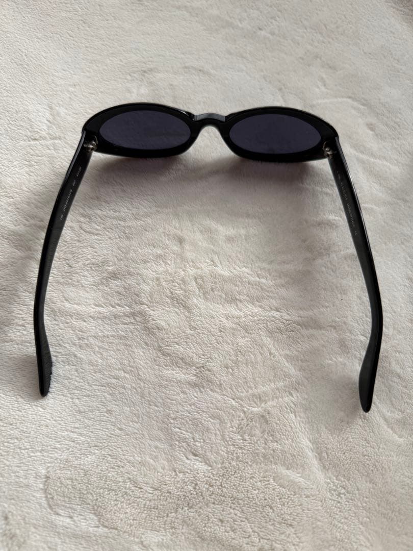 gucci グッチ　ブラックオーバルサングラス