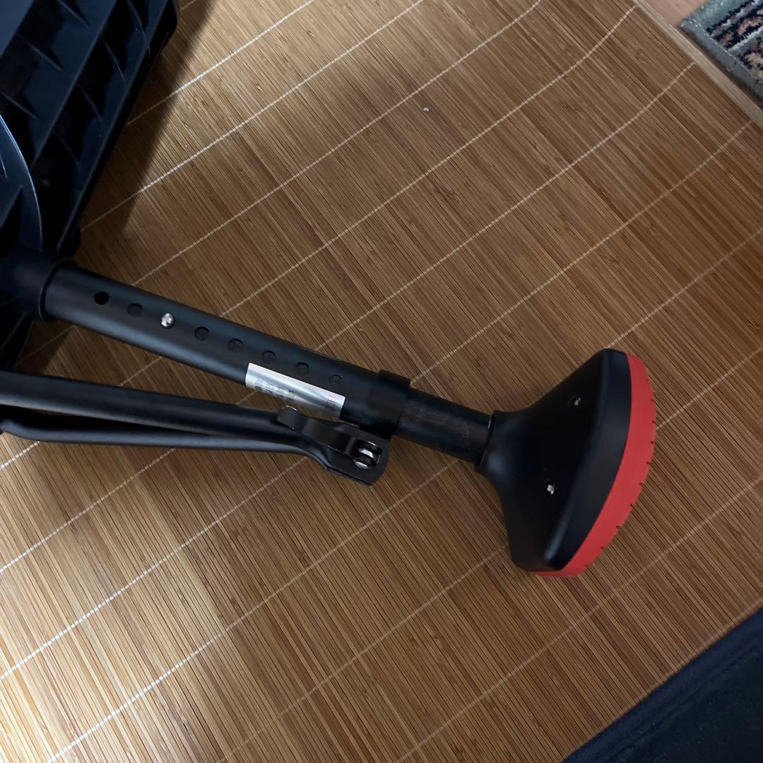 ハンズフリー松葉杖　歩行補助具