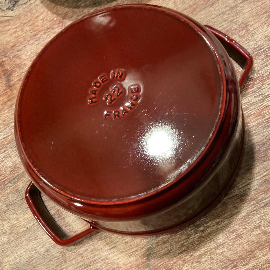 美品！ストウブ STAUB グレナディンレッド ピコ・ココット ラウンド 22