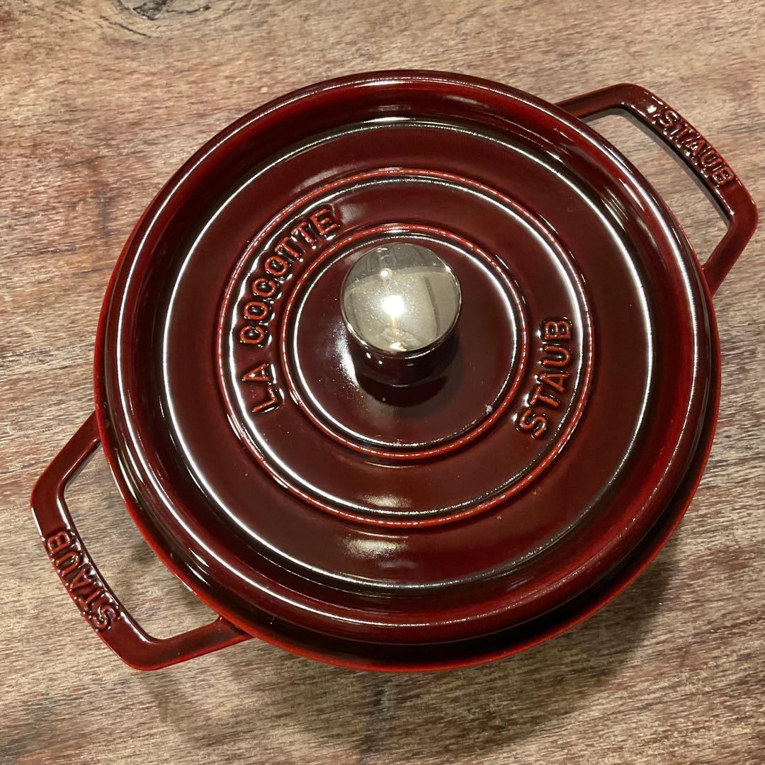 美品！ストウブ STAUB グレナディンレッド ピコ・ココット ラウンド 22