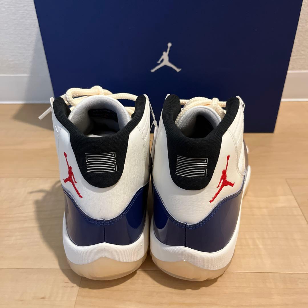Air Jordan 11 レトロ　ホワイト/ブルー