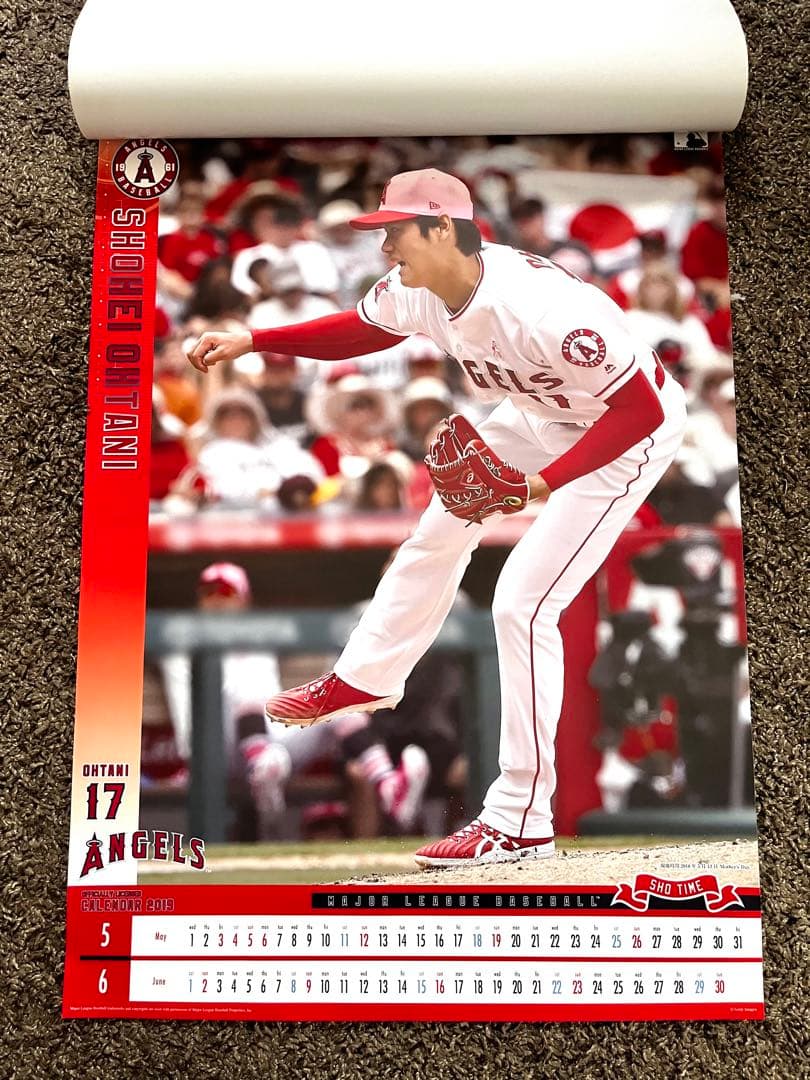大谷翔平 初の公式 特大 壁掛けカレンダー 2019 大判サイズ
