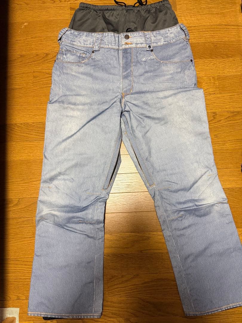 【BURTON ANALOG 】スノーボードウェア XL 上下セット 手袋付き