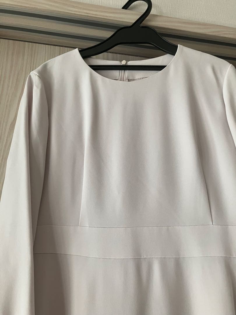 新品・未使用品【アンタイトル】　日本製　ワンピース　サイズ２　グレージュ