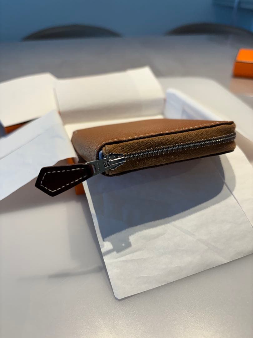 エルメス　シルクインコンパクト　ゴールド