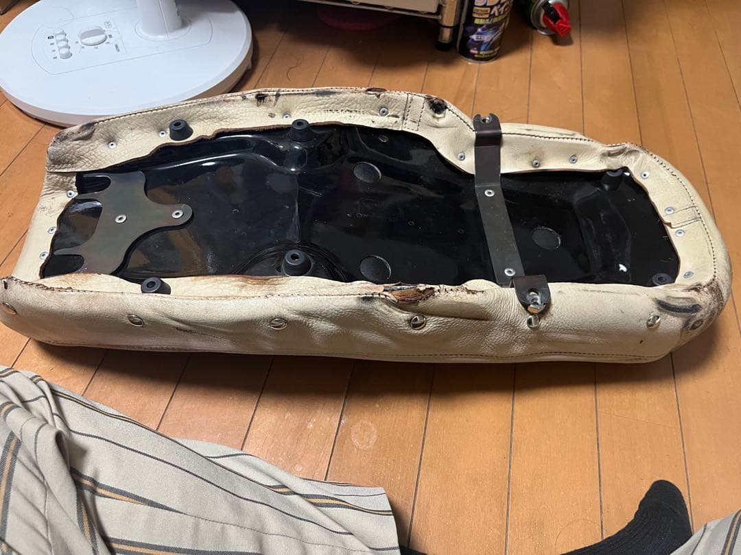 モーターロック 本革シート ベージュ