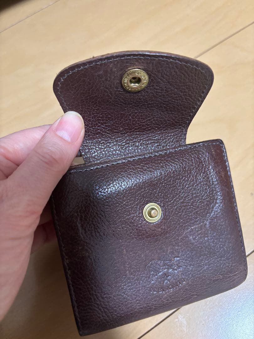イルビゾンテ　二つ折り財布　がま口