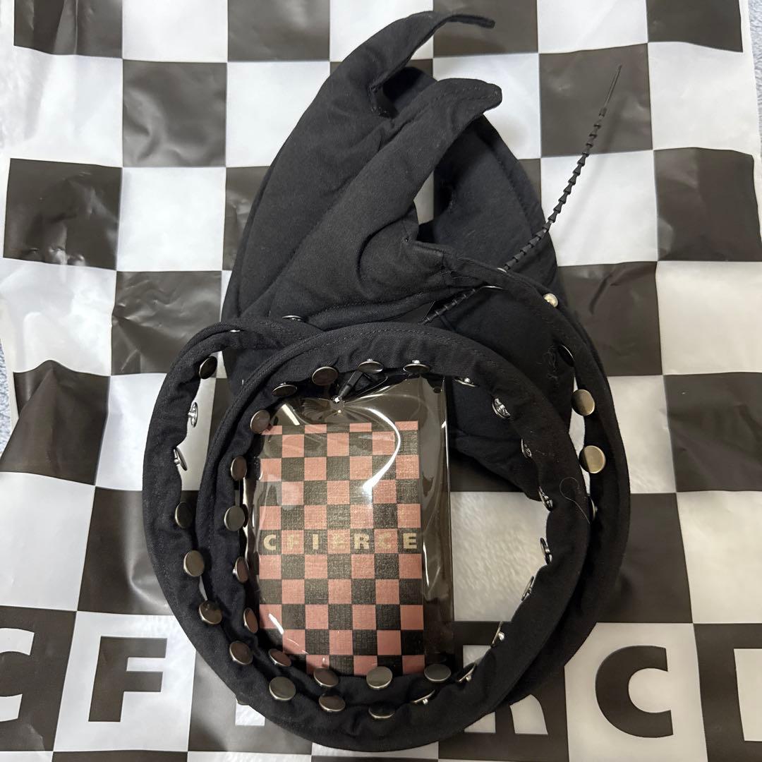 CFIERCE devil’s Wing Collar 悪魔ネックレス XG着用