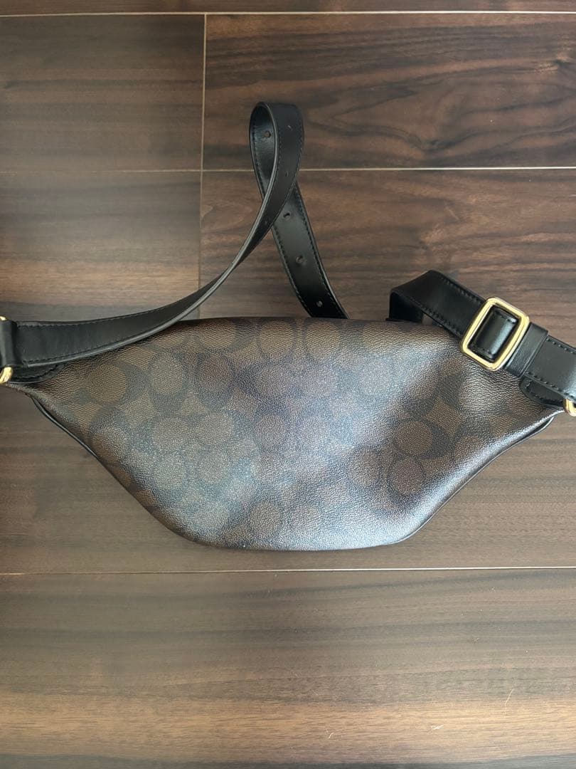 COACH ボディバッグ ウエストバッグ シグネチャー ブラウン