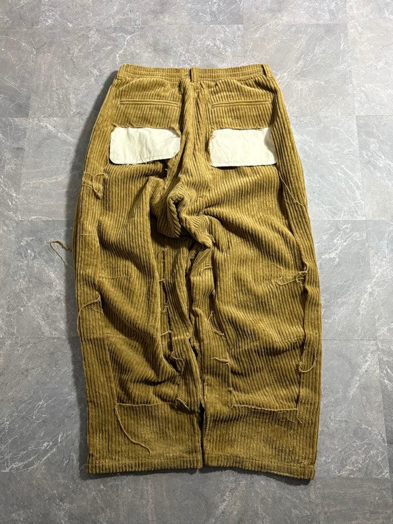 パンツ MUZE corduroy 3D trousers camel 2022AW