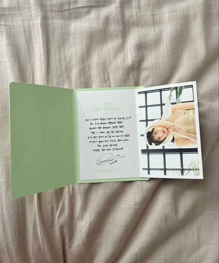 TWICE「Yes,I am dahyun」Apple green ver.