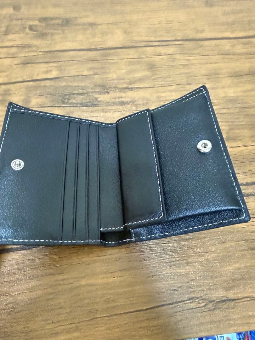 マルニ(MARNI)二つ折り財布