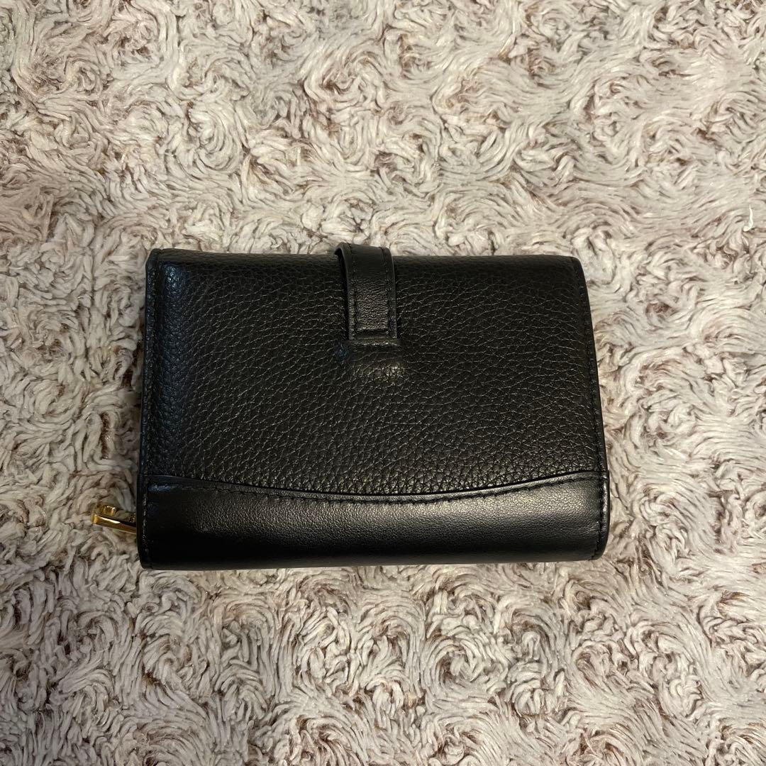 MIU MIU ブラックレザーロゴベルト三つ折り財布