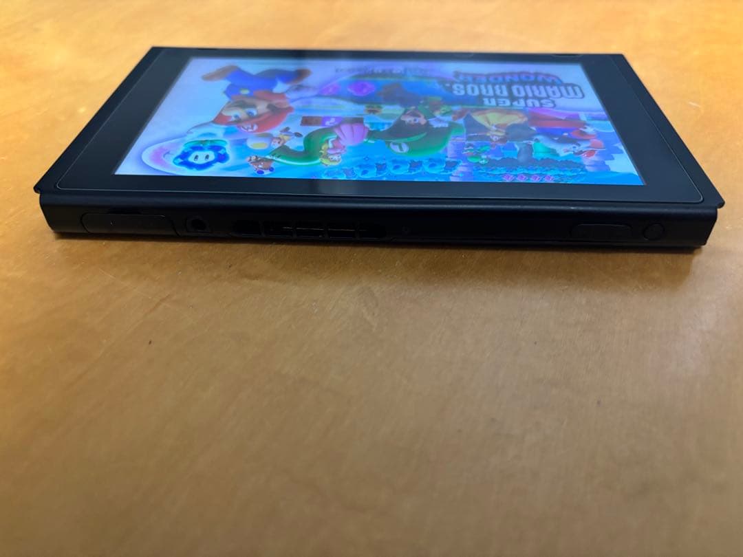 Nintendo 任天堂　ニンテンドー　Switch 本体