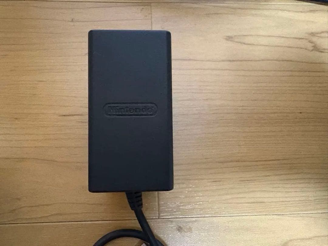 Nintendo Switch 本体 リモコンL赤R青　付属品あり（箱無し）