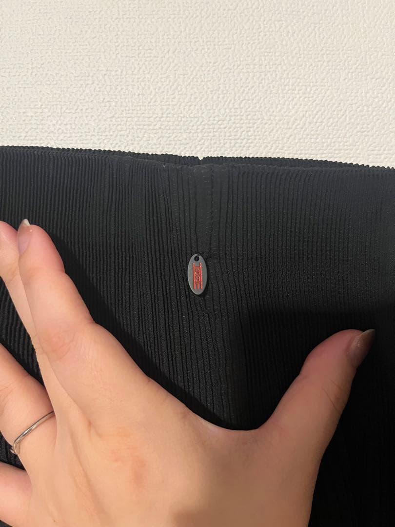 縄*子様 HaaT ISSEYMIYAKE 黒プリーツスカート