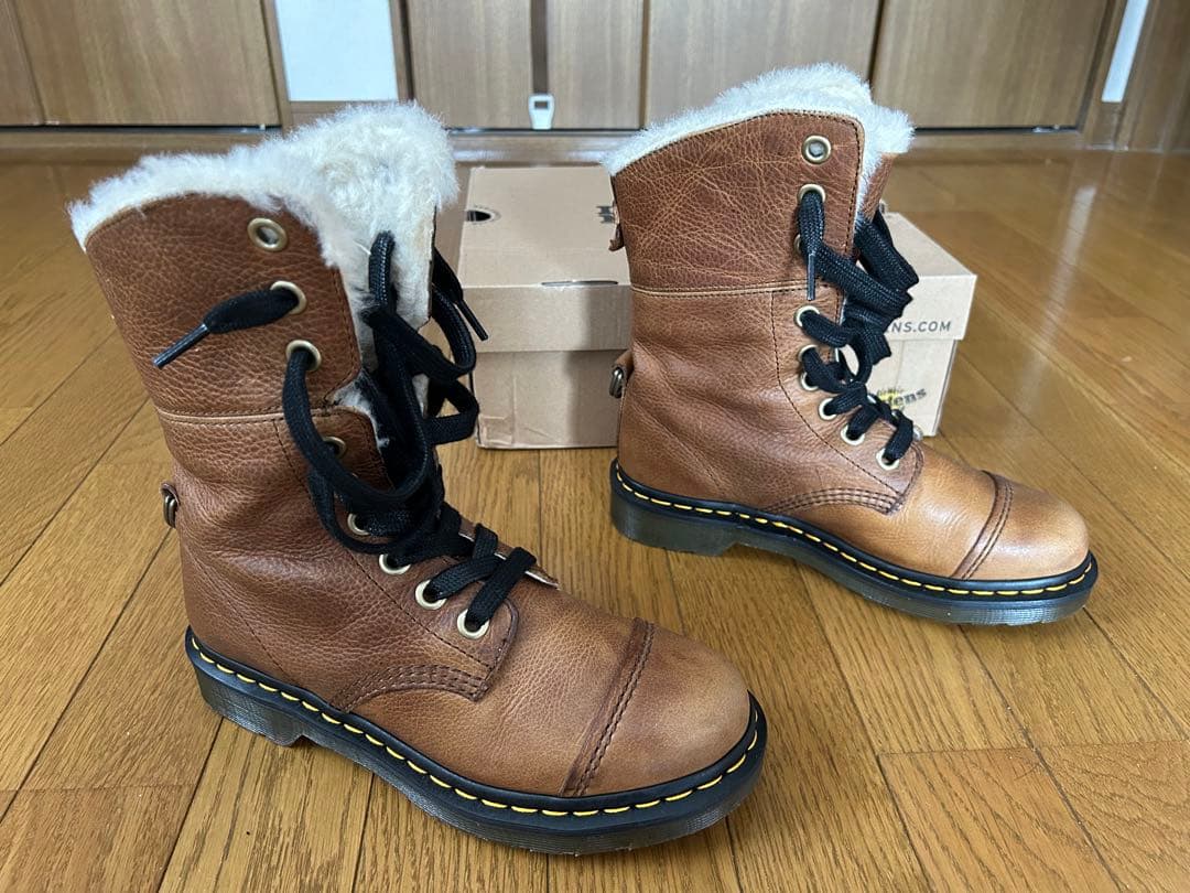 Dr. Martens ブラウン ファー付きブーツ
