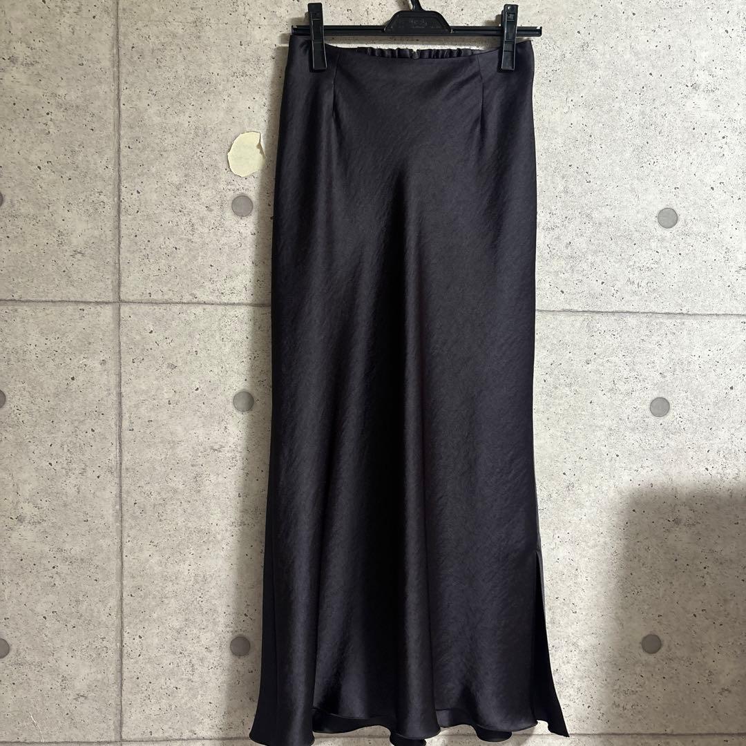 ダブルサテンスカート人気！完売！