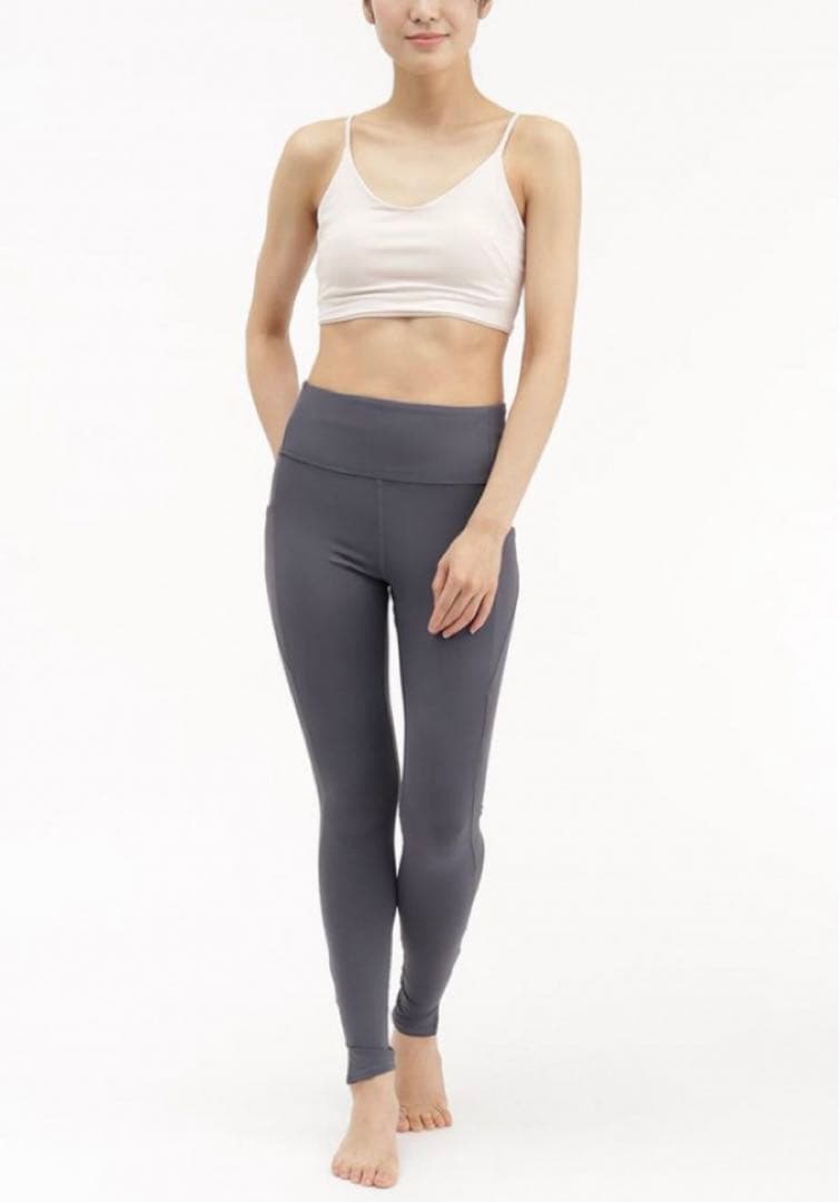 【emmi yoga】 サステナレッチ　ショートブラトップ&レギンスセットグレー