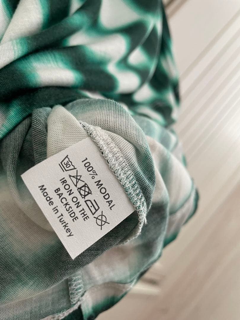 まみむめもDRIES VAN NOTEN M 半袖Tシャツ グリーン系